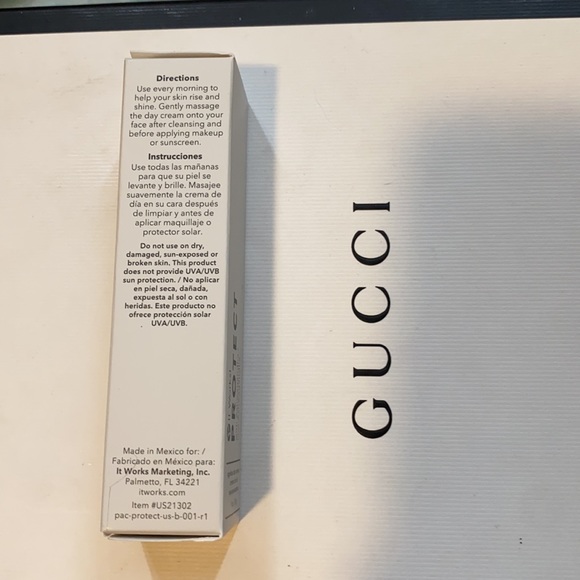 Protect ageless day cream - Picture 4 of 4